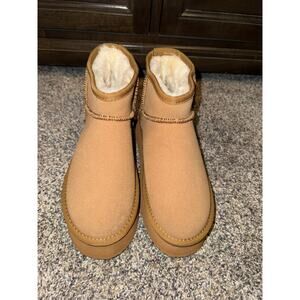 Boots / Mini Platform Ankle Bootie / Tan / Size 6 / EUC
